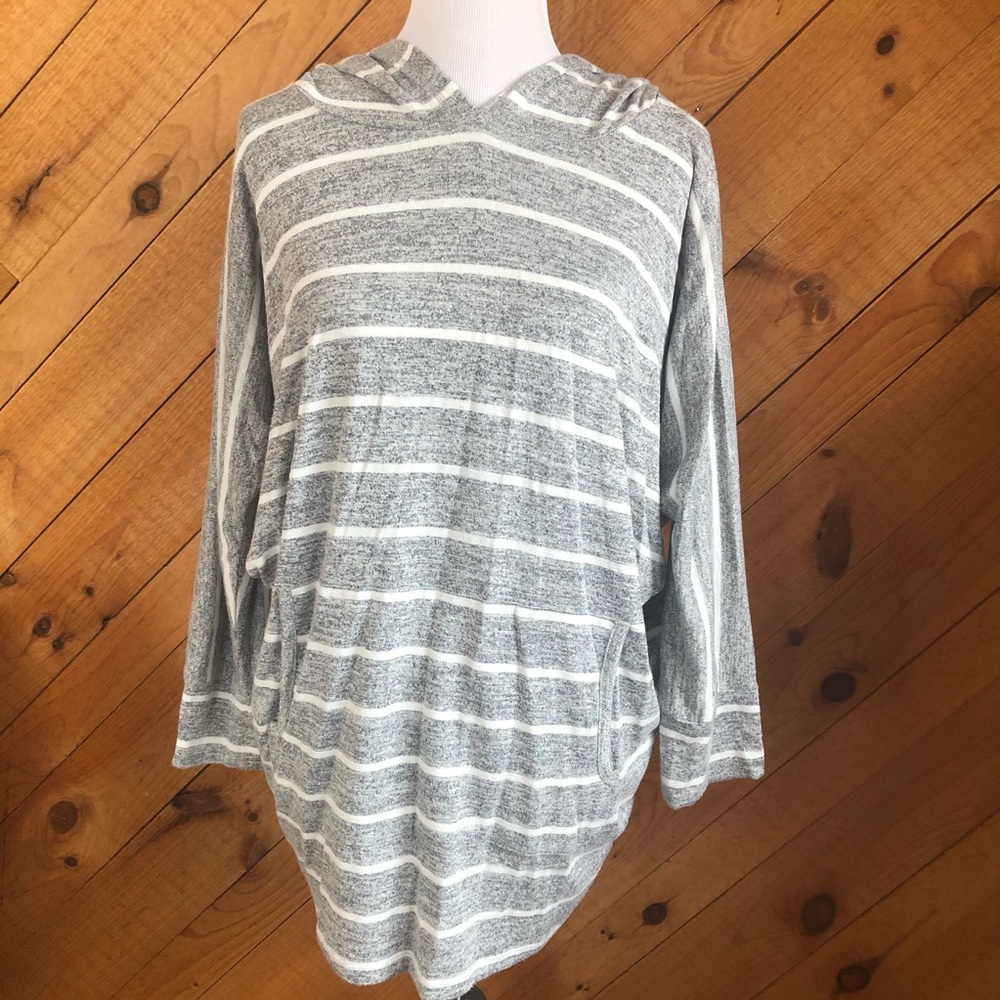 Market & Spruce hooded top gray white stripes XL